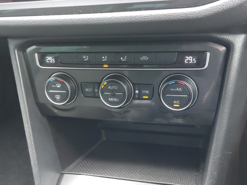 Used Volkswagen Tiguan 2018 for sale - 77573226: Photo 16