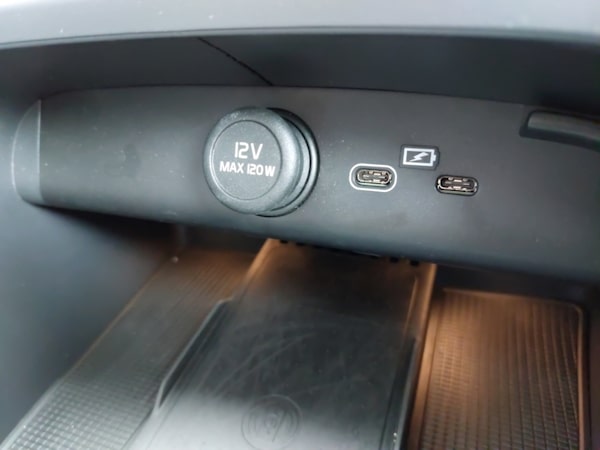 Used Volvo XC40 2024 for sale - 75663665: Photo 16