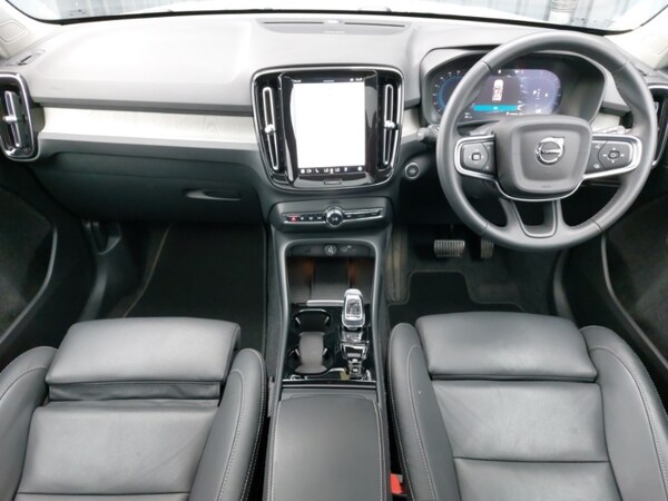 Used Volvo XC40 2024 for sale - 75663665: Photo 2