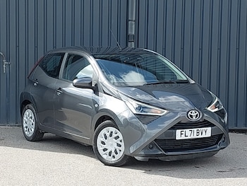2021 - 1.0 VVT-i X-Play TSS 5dr