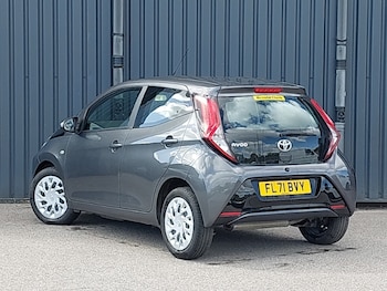 Used Toyota AYGO 2021 for sale - 75640876: Photo