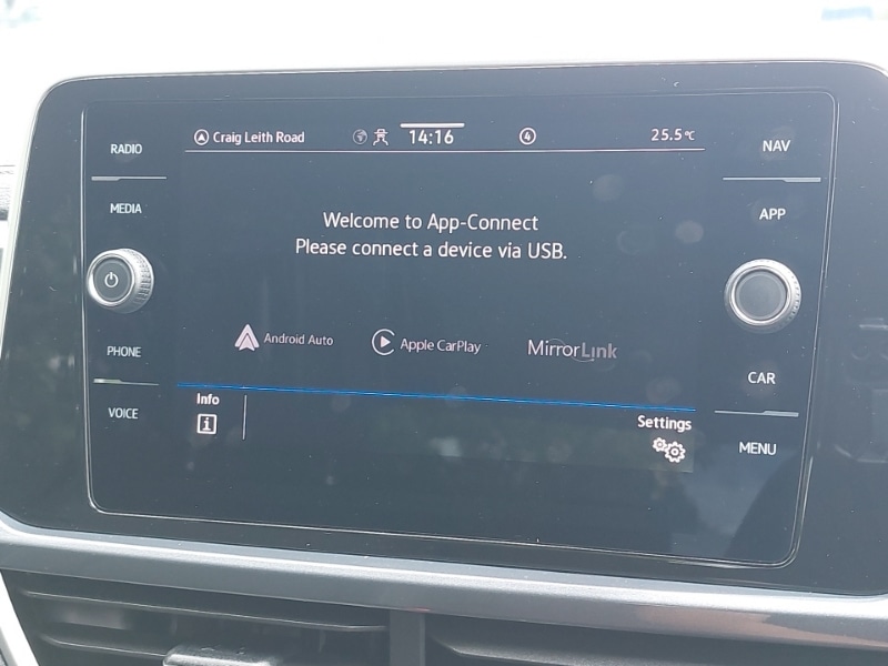 Used Volkswagen T-Roc 2023 for sale - 77028433: Photo 16