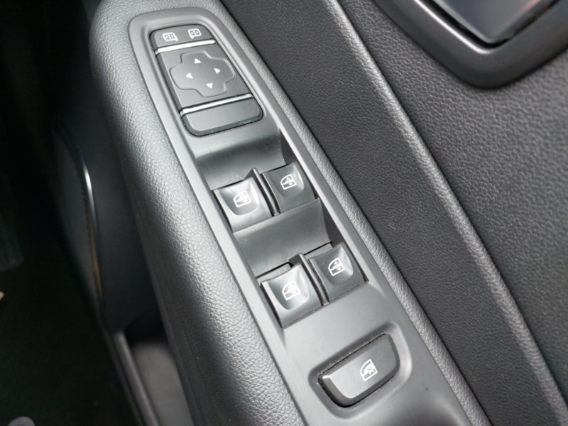 Used Renault Captur 2019 for sale - 76414796: Photo 12