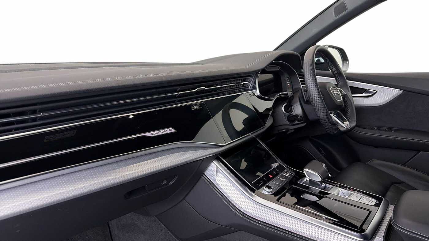 Used Audi Q8 2024 for sale - 76677068: Photo 2