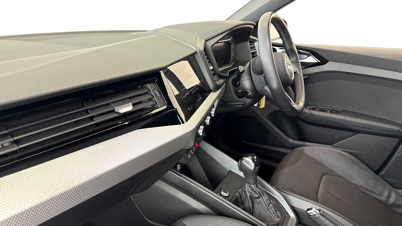 Used Audi A1 2023 for sale - 78175570: Photo 2