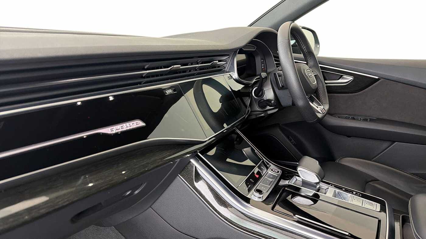 Used Audi Q8 2022 for sale - 76674758: Photo 2