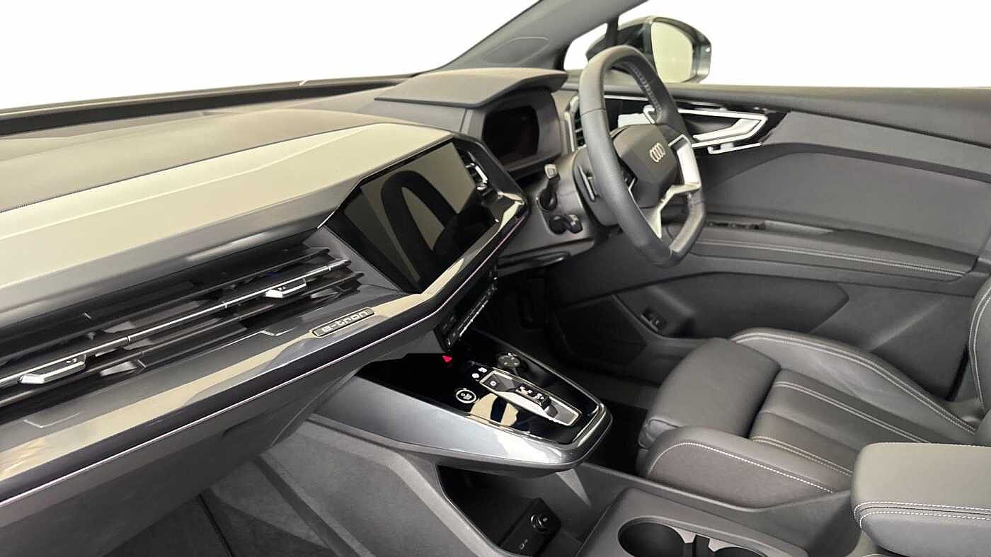 Used Audi Q4 e-tron 2024 for sale - 76677646: Photo 2