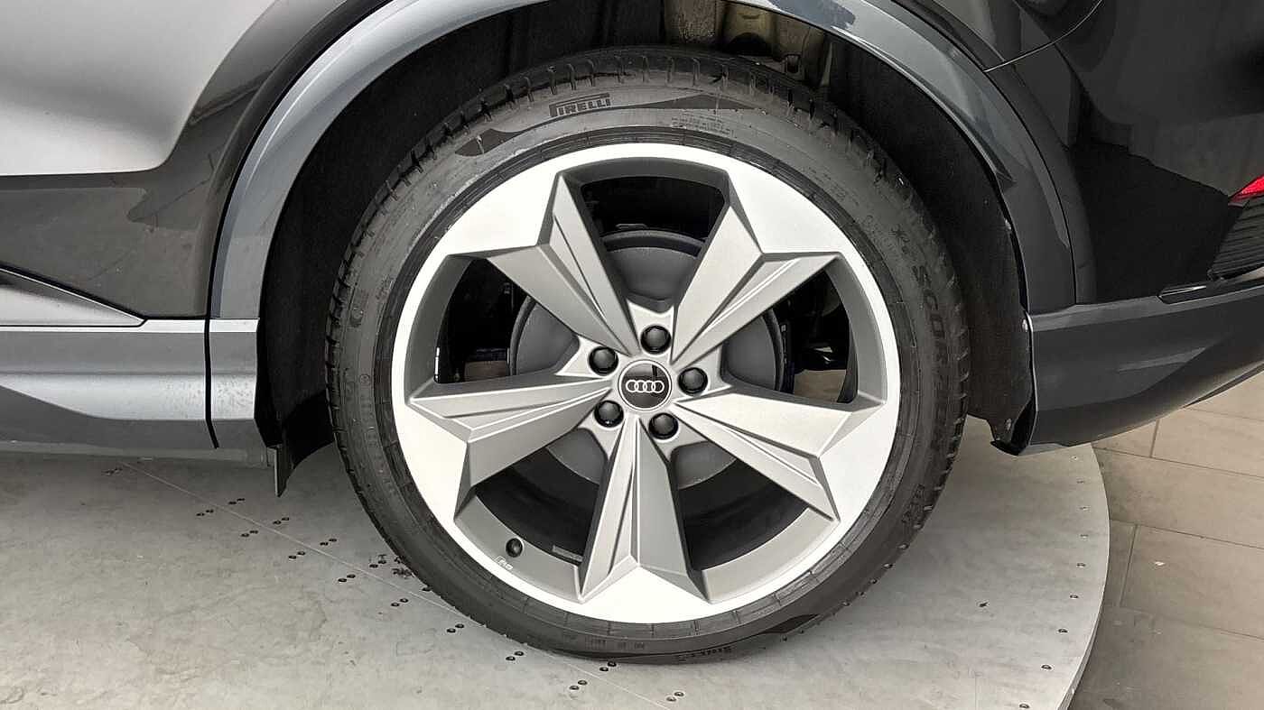 Used Audi Q4 e-tron 2024 for sale - 76677646: Photo 5