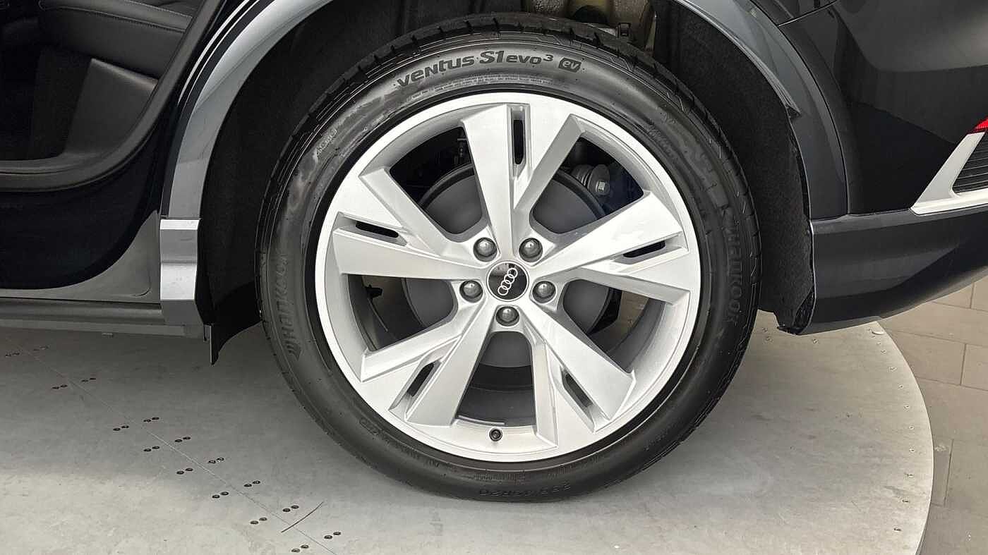 Used Audi Q4 e-tron 2025 for sale - 76678082: Photo 5