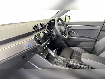 Used Audi Q3 2024 for sale - 77445411: Photo