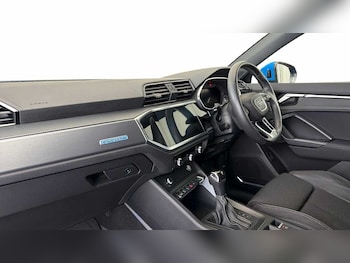 Used Audi Q3 2019 for sale - 76673800: Photo