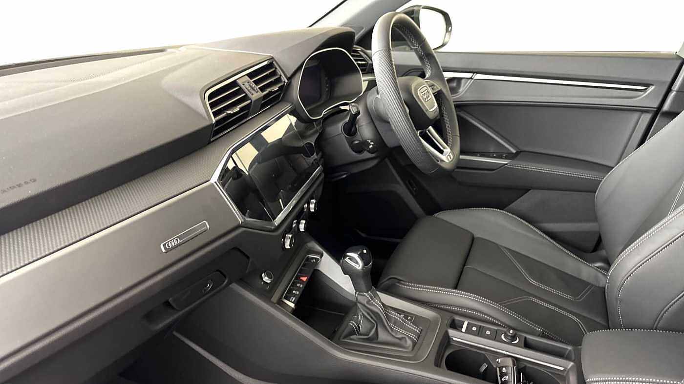 Used Audi Q3 2025 for sale - 76679661: Photo 2