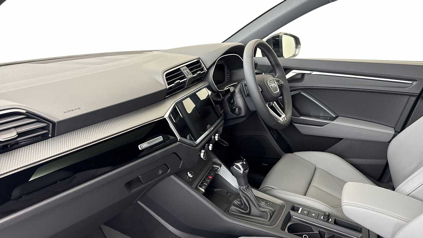 Used Audi Q3 2026 for sale - 77974568: Photo 2