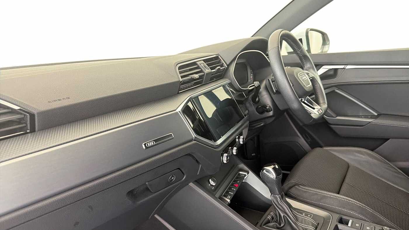 Used Audi Q3 2020 for sale - 76681029: Photo 2