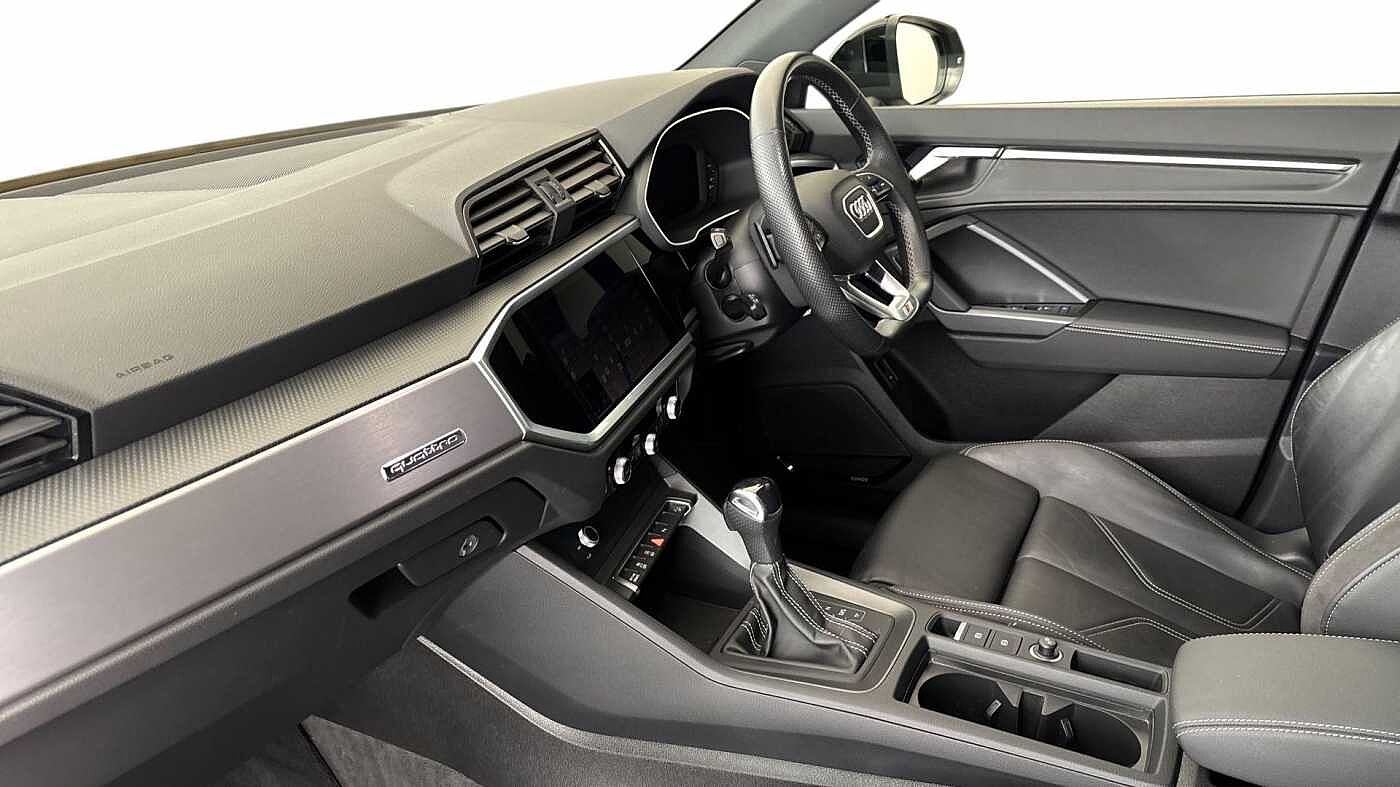 Used Audi Q3 2022 for sale - 76674706: Photo 2