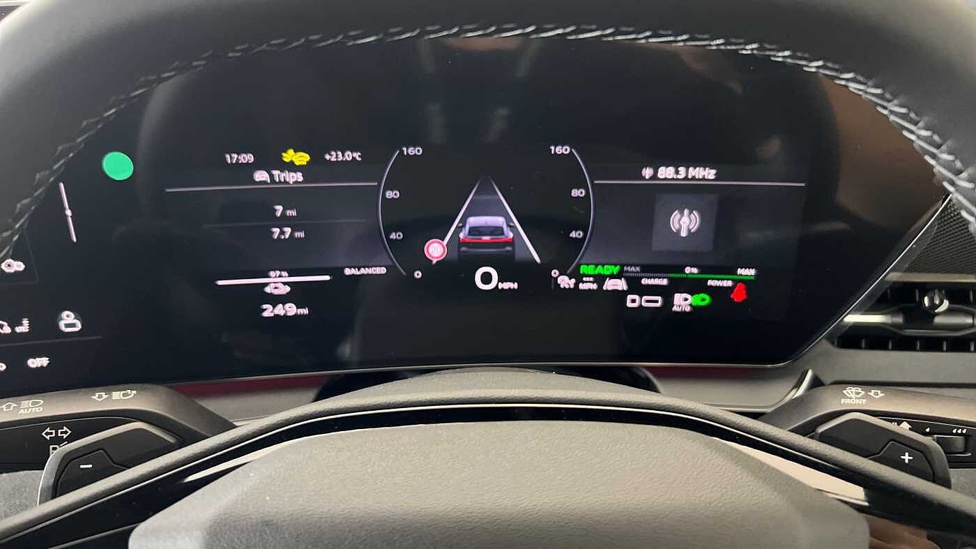 Used Audi Q6 e-tron 2025 for sale - 76679847: Photo 11