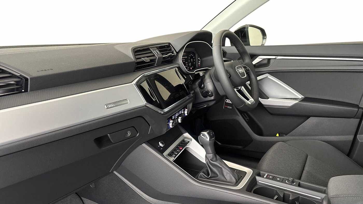 Used Audi Q3 2025 for sale - 76231423: Photo 2