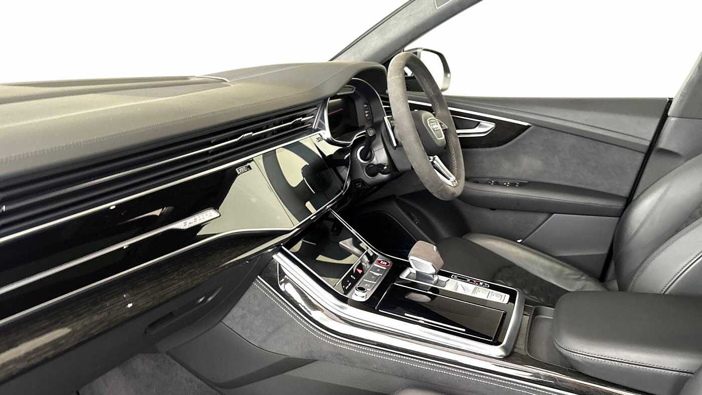 Used Audi RS Q8 2023 for sale - 76676040: Photo 2