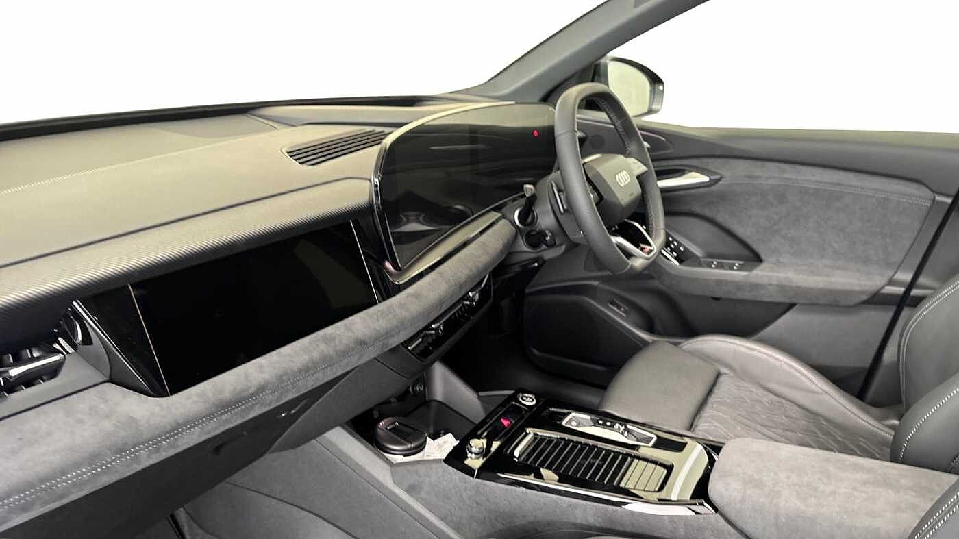 Used Audi Q6 e-tron 2025 for sale - 76679268: Photo 2