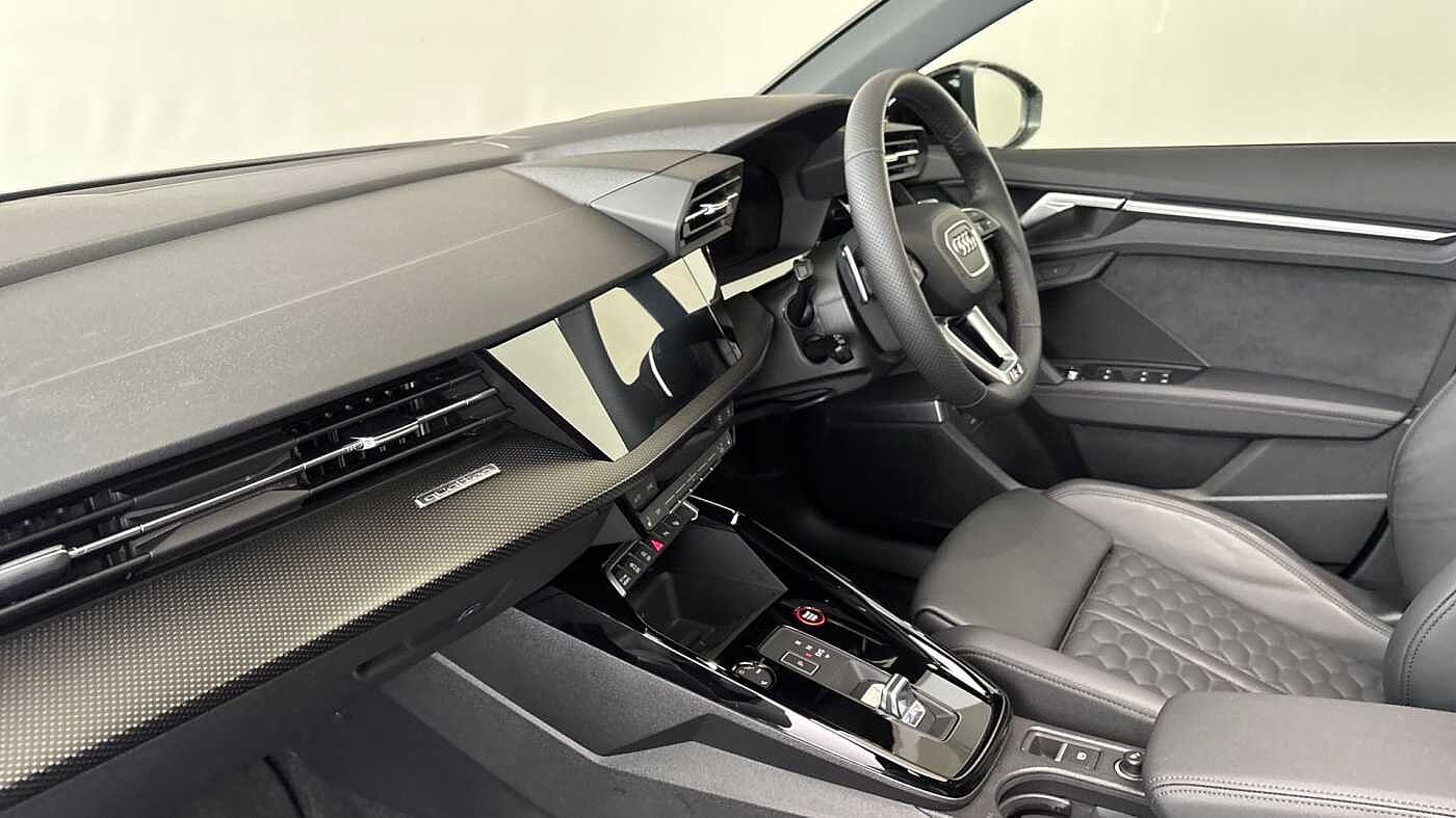 Used Audi RS3 2024 for sale - 76677321: Photo 2