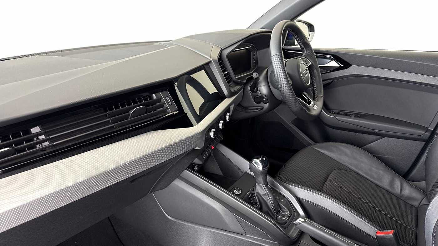 Used Audi A1 2024 for sale - 76677975: Photo 2