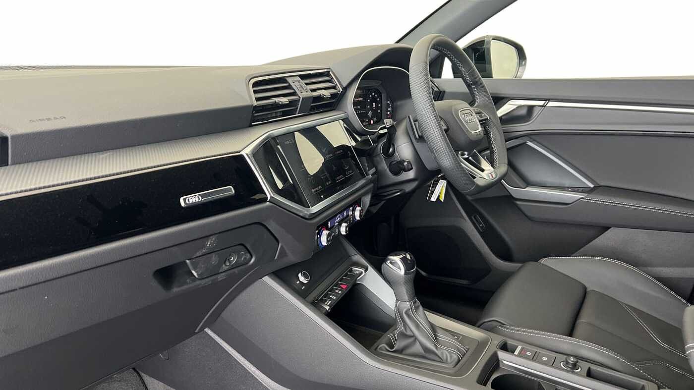 Used Audi Q3 2025 for sale - 76679235: Photo 2