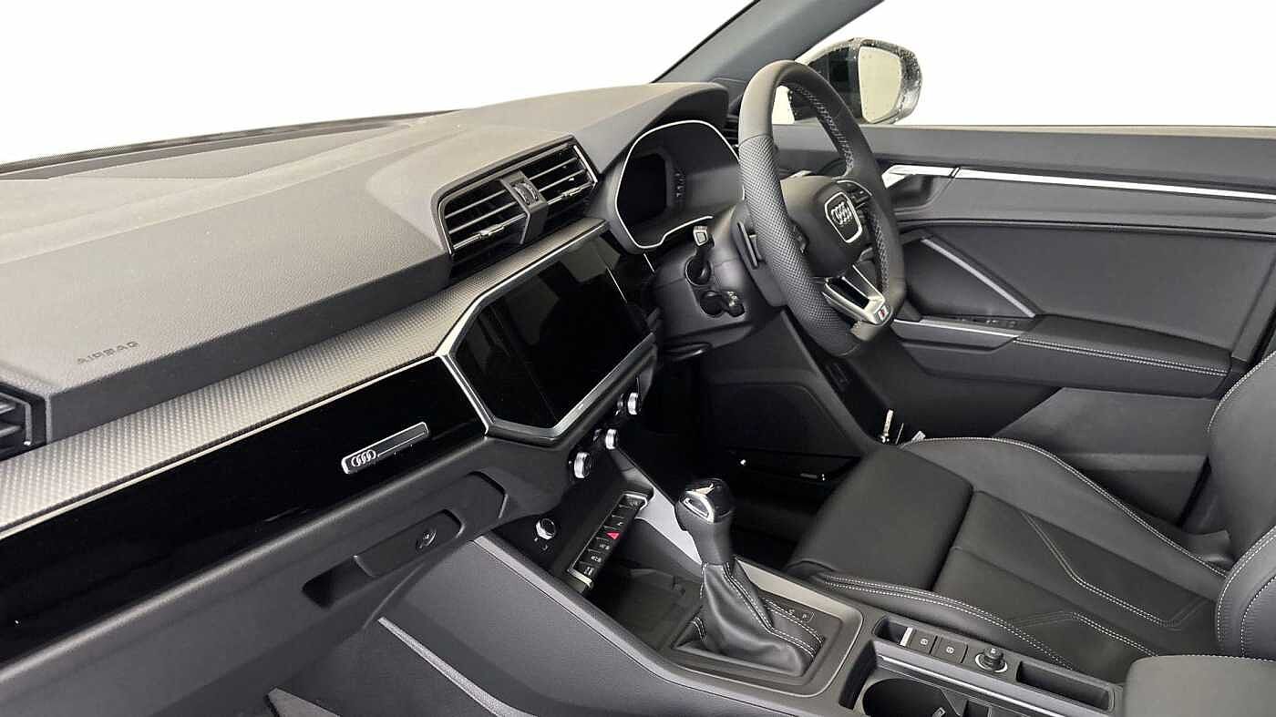 Used Audi Q3 2025 for sale - 76679423: Photo 2