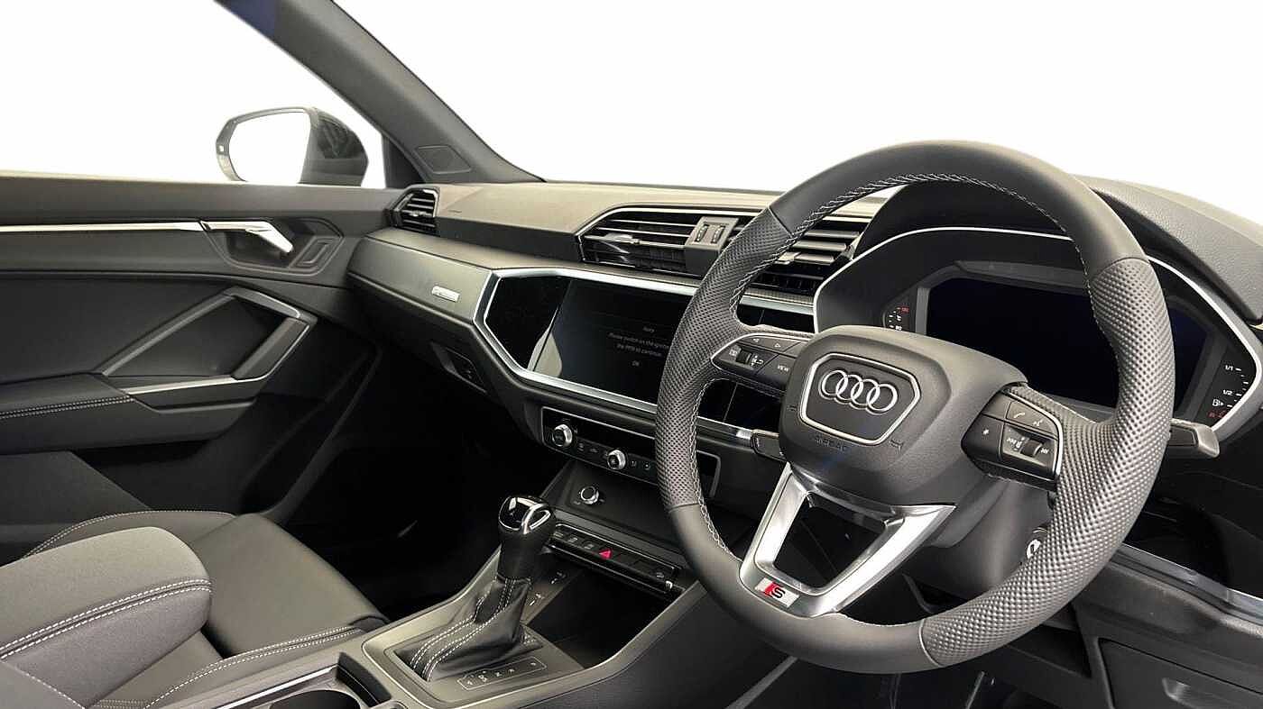 Used Audi Q3 2025 for sale - 76679551: Photo 6