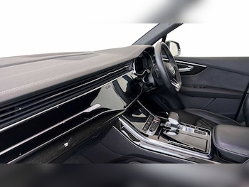 Used Audi Q7 2023 for sale - 78392440: Photo