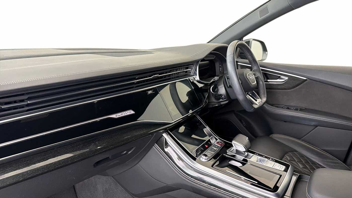 Used Audi Q8 2021 for sale - 76680944: Photo 2