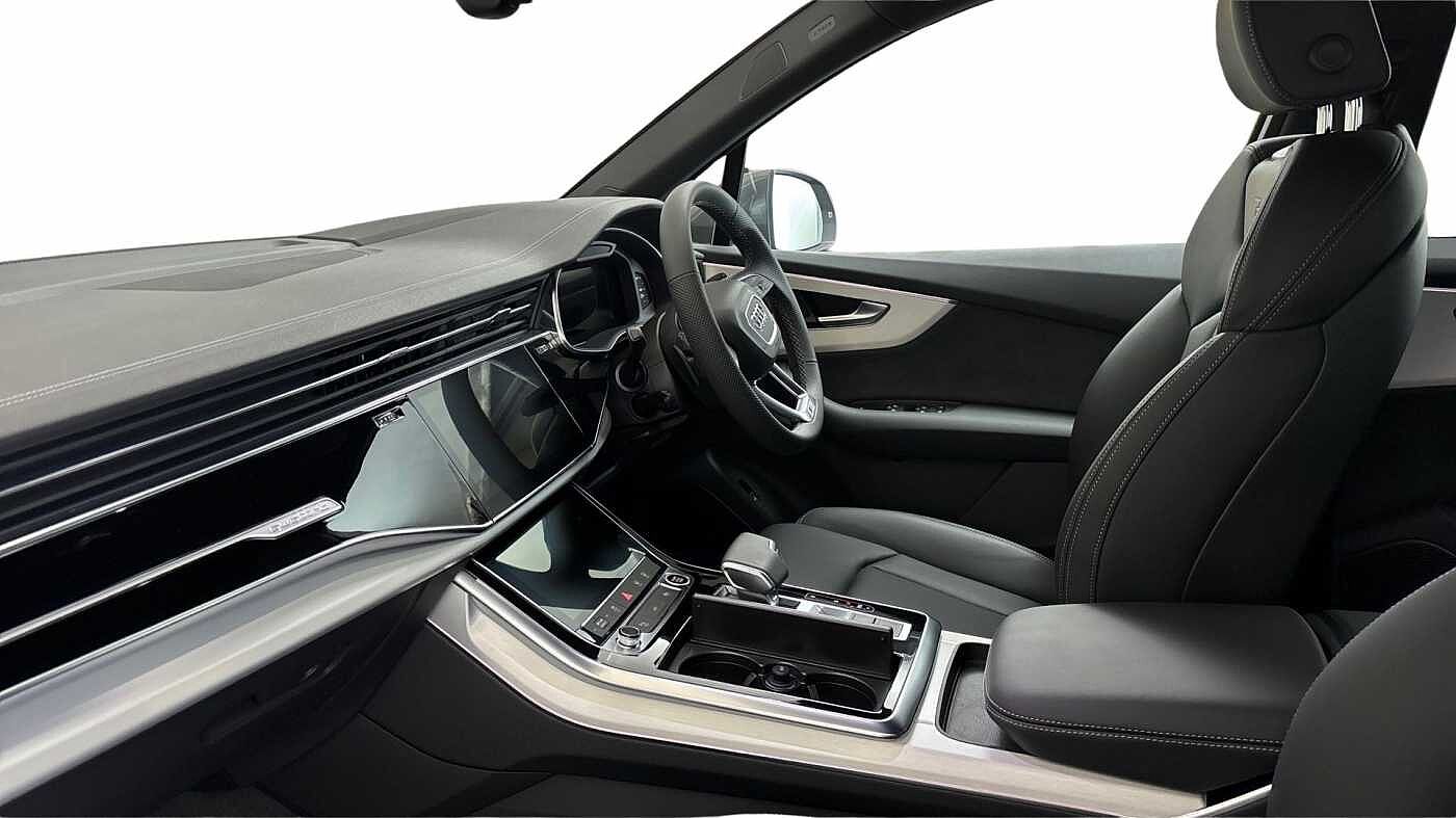 Used Audi Q7 2025 for sale - 76678122: Photo 2