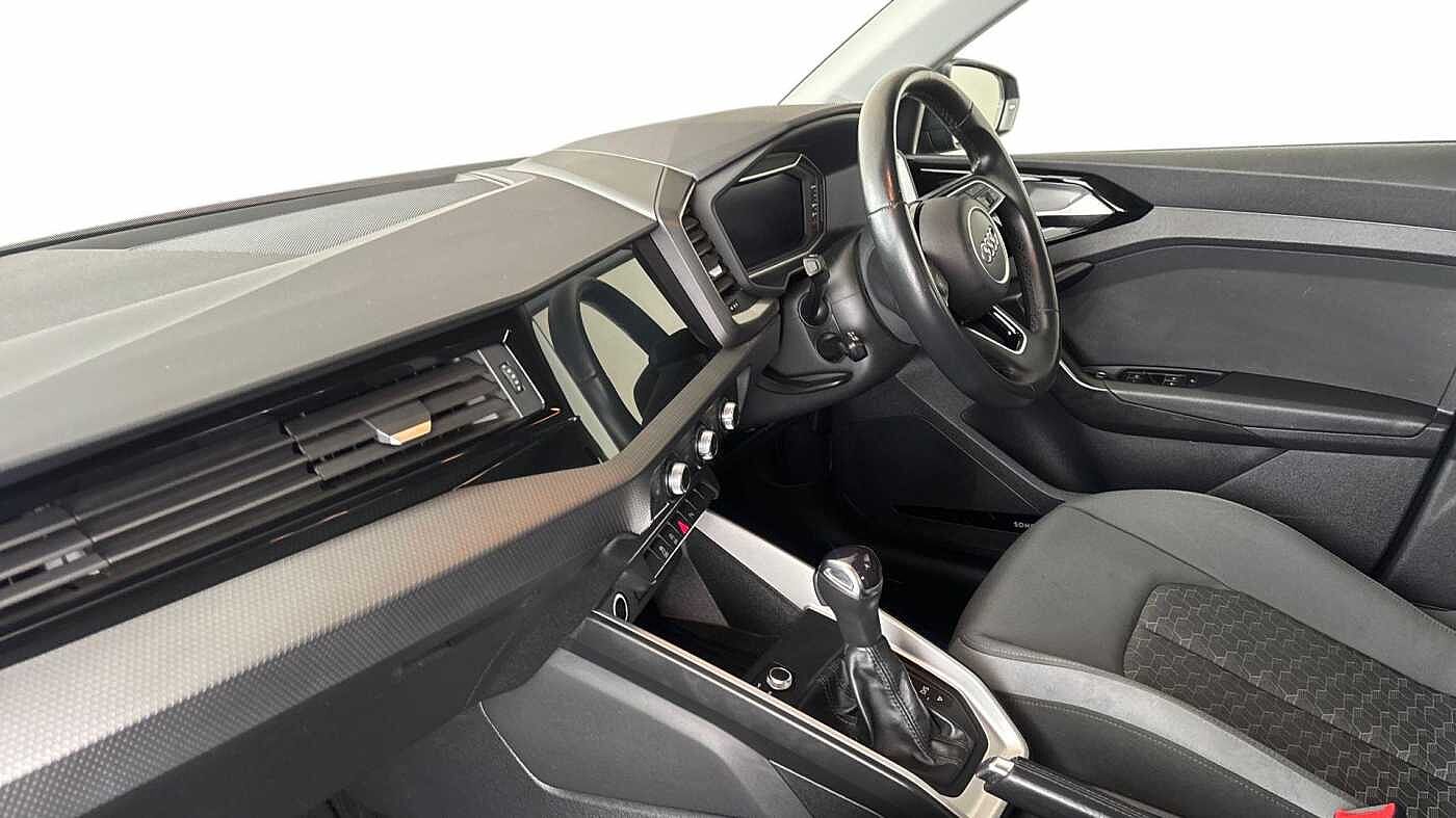 Used Audi A1 2023 for sale - 76675785: Photo 2