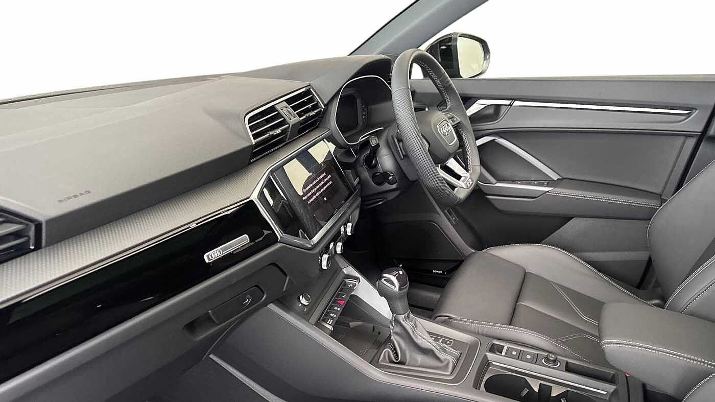 Used Audi Q3 2025 for sale - 76678085: Photo 2