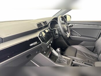 Used Audi Q3 2024 for sale - 77445408: Photo