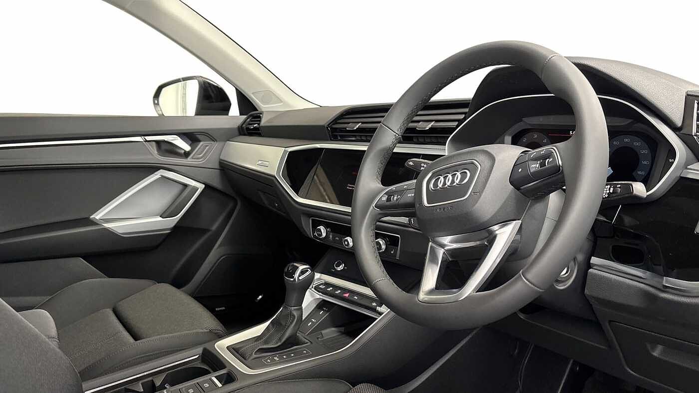 Used Audi Q3 2025 for sale - 76679943: Photo 6