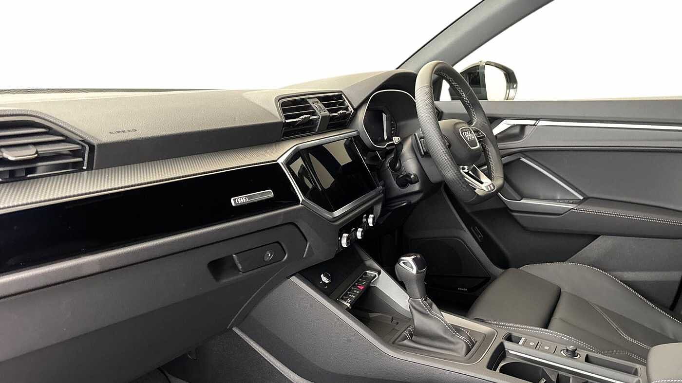 Used Audi Q3 2025 for sale - 76679579: Photo 2