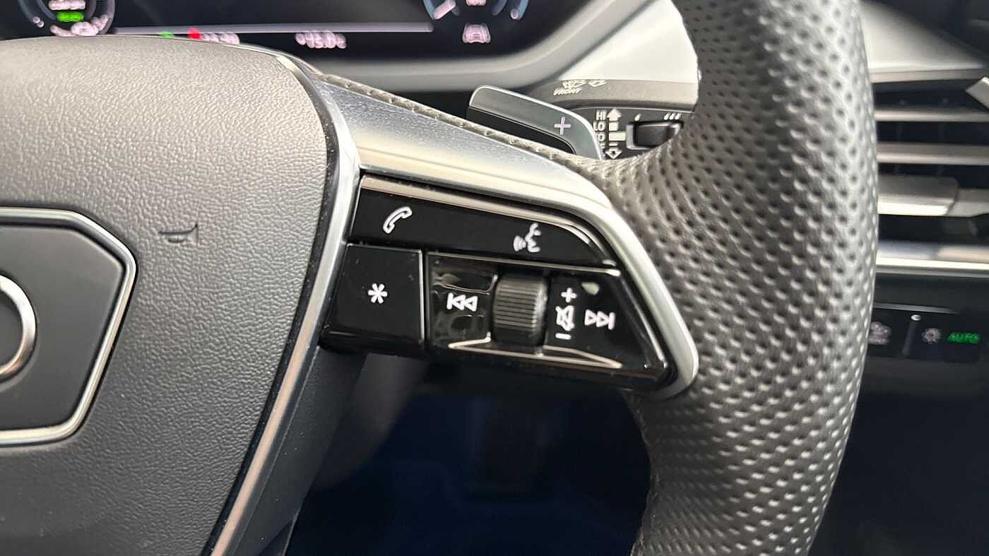 Used Audi e-tron GT 2023 for sale - 77638601: Photo 17