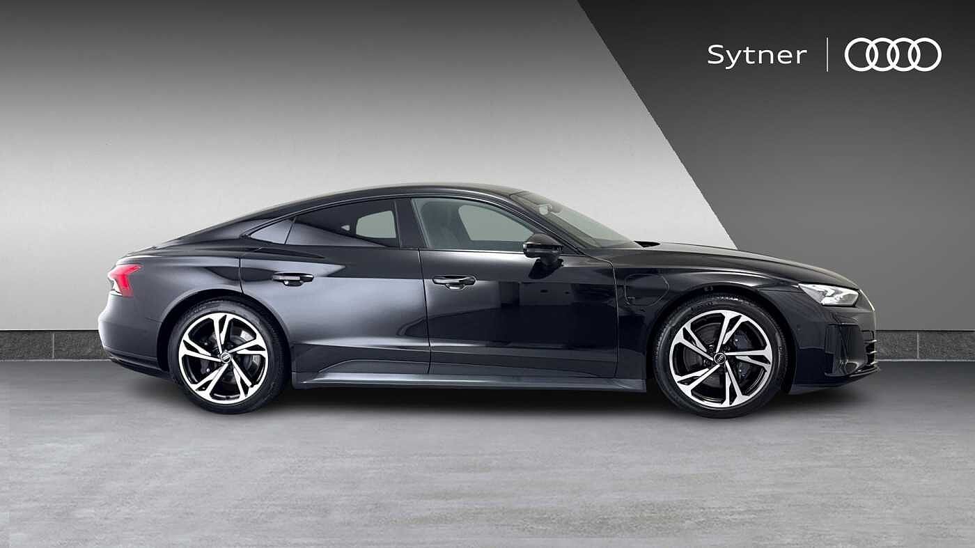 Used Audi e-tron GT 2023 for sale - 77638601: Photo 4