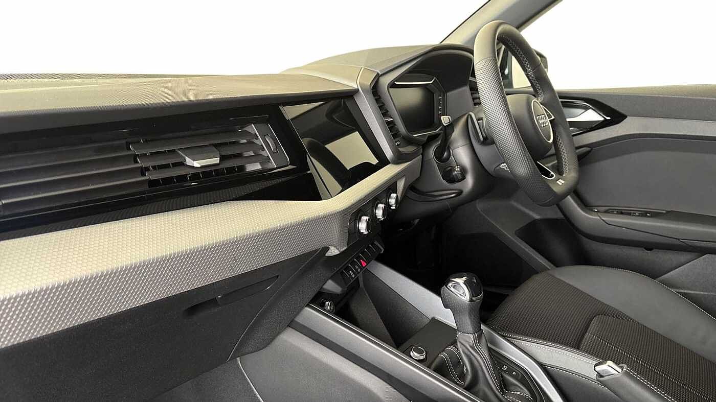 Used Audi A1 2025 for sale - 76678332: Photo 2