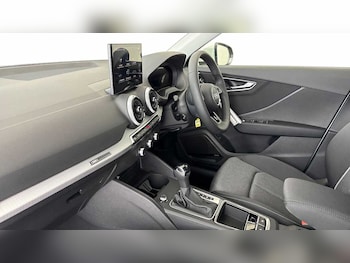 Used Audi Q2 2025 for sale - 77032556: Photo