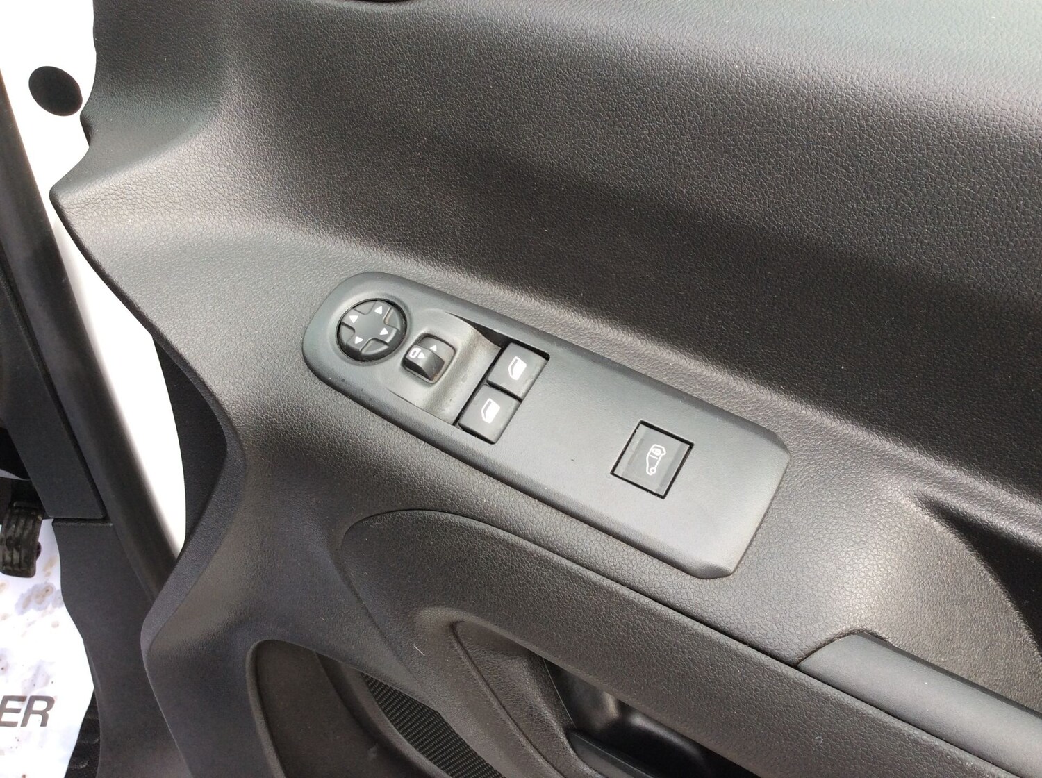 Used Peugeot Partner 2022 for sale - 78223251: Photo 28