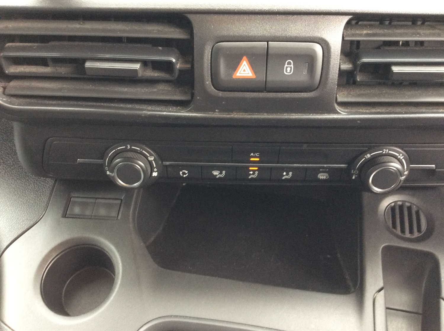 Used Vauxhall Combo 2022 for sale - 77916157: Photo 23