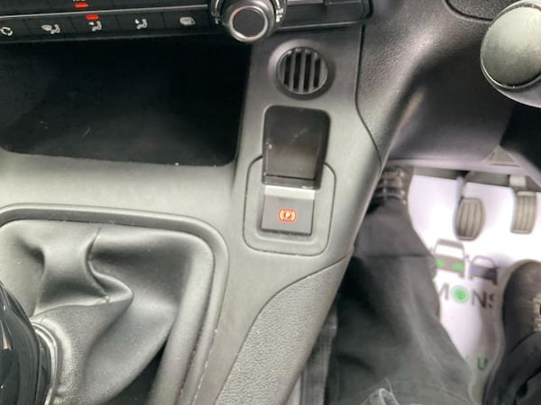 Used Citroen Berlingo 2020 for sale - 76181599: Photo 25