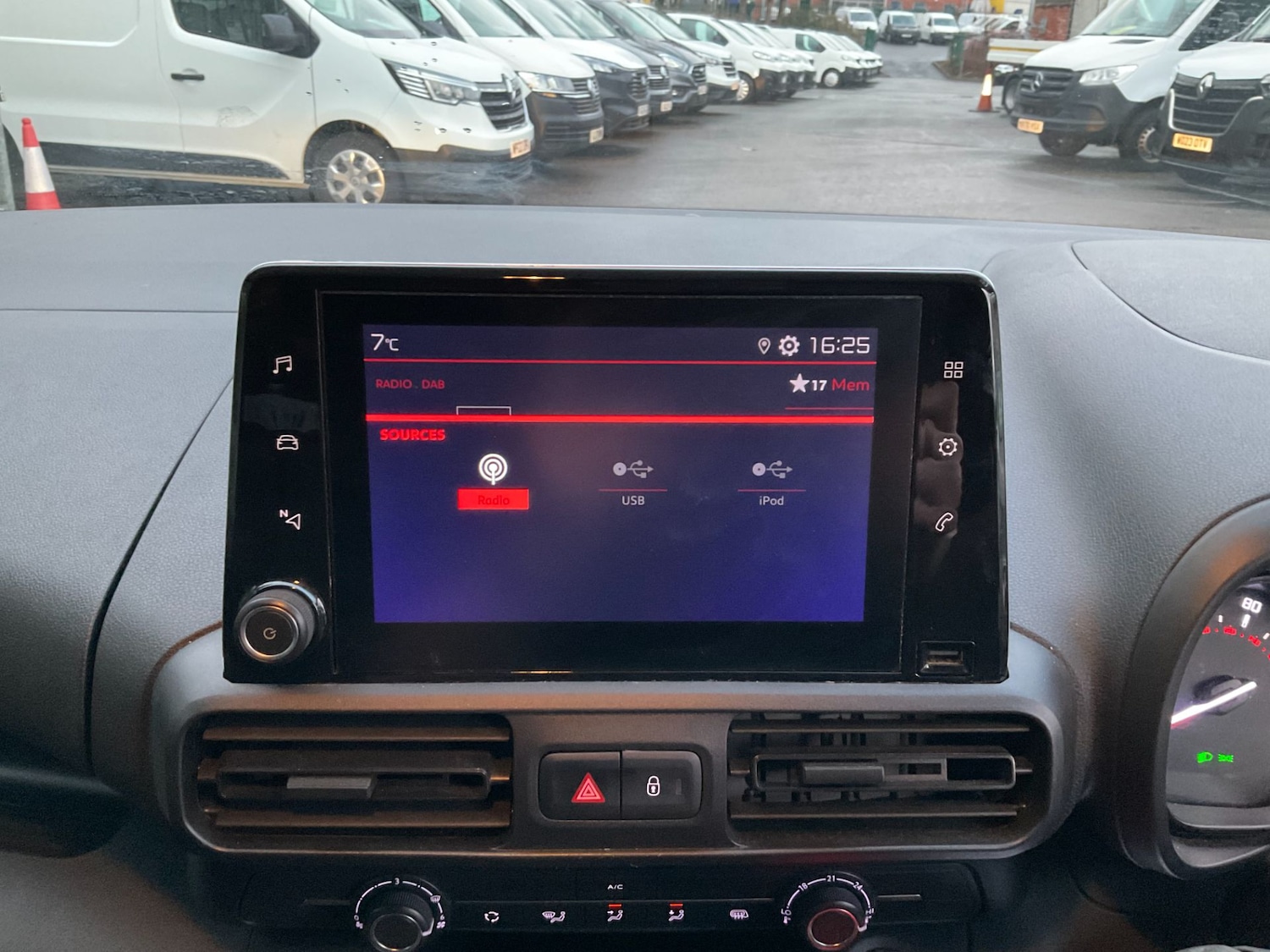 Used Citroen Berlingo 2021 for sale - 77639292: Photo 20