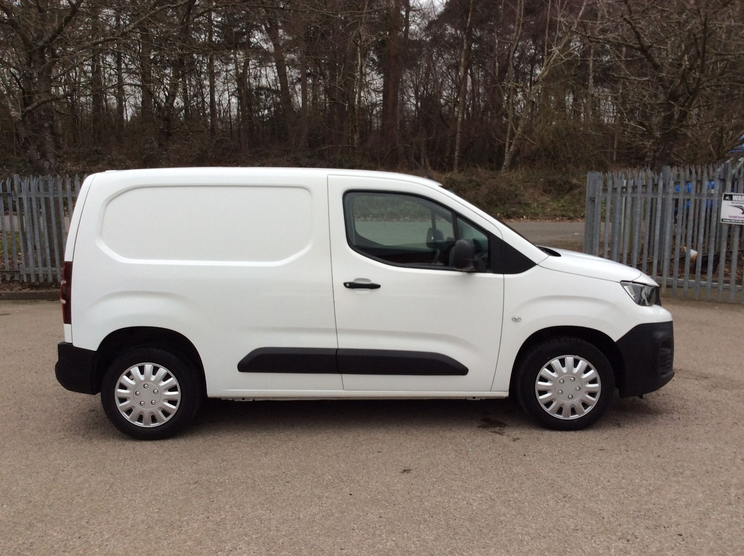 Used Peugeot Partner 2019 for sale - 77804405: Photo 15