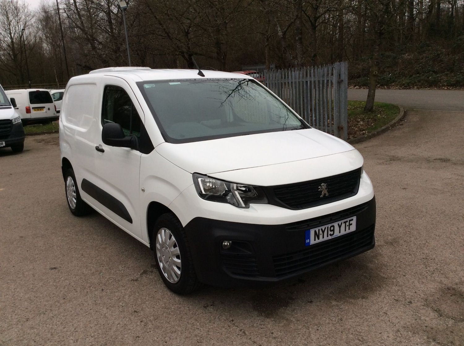 Used Peugeot Partner 2019 for sale - 77804405: Photo 2