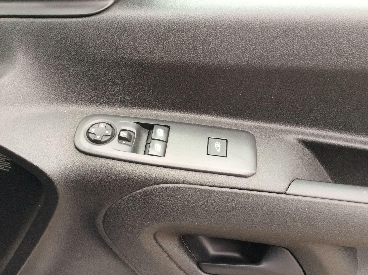 Used Peugeot Partner 2019 for sale - 77804405: Photo 30