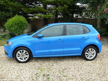 Used Volkswagen Polo 2015 for sale - 79089136: Photo