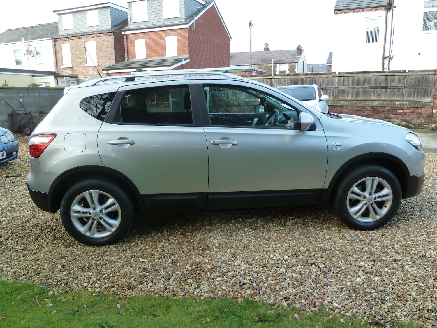 Used Nissan Qashqai 2010 for sale - 77310874: Photo 6