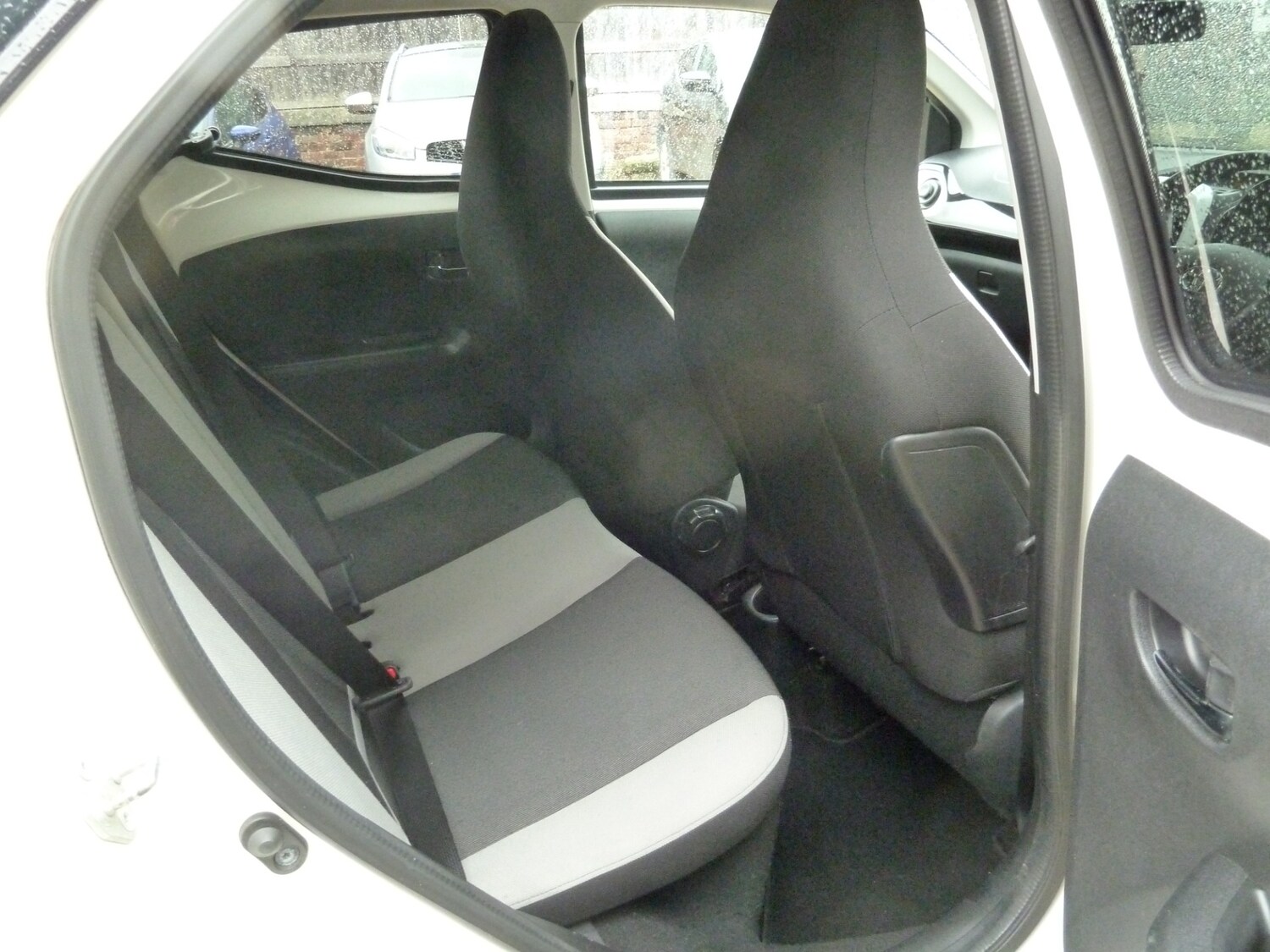 Used Toyota AYGO 2016 for sale - 77482641: Photo 8